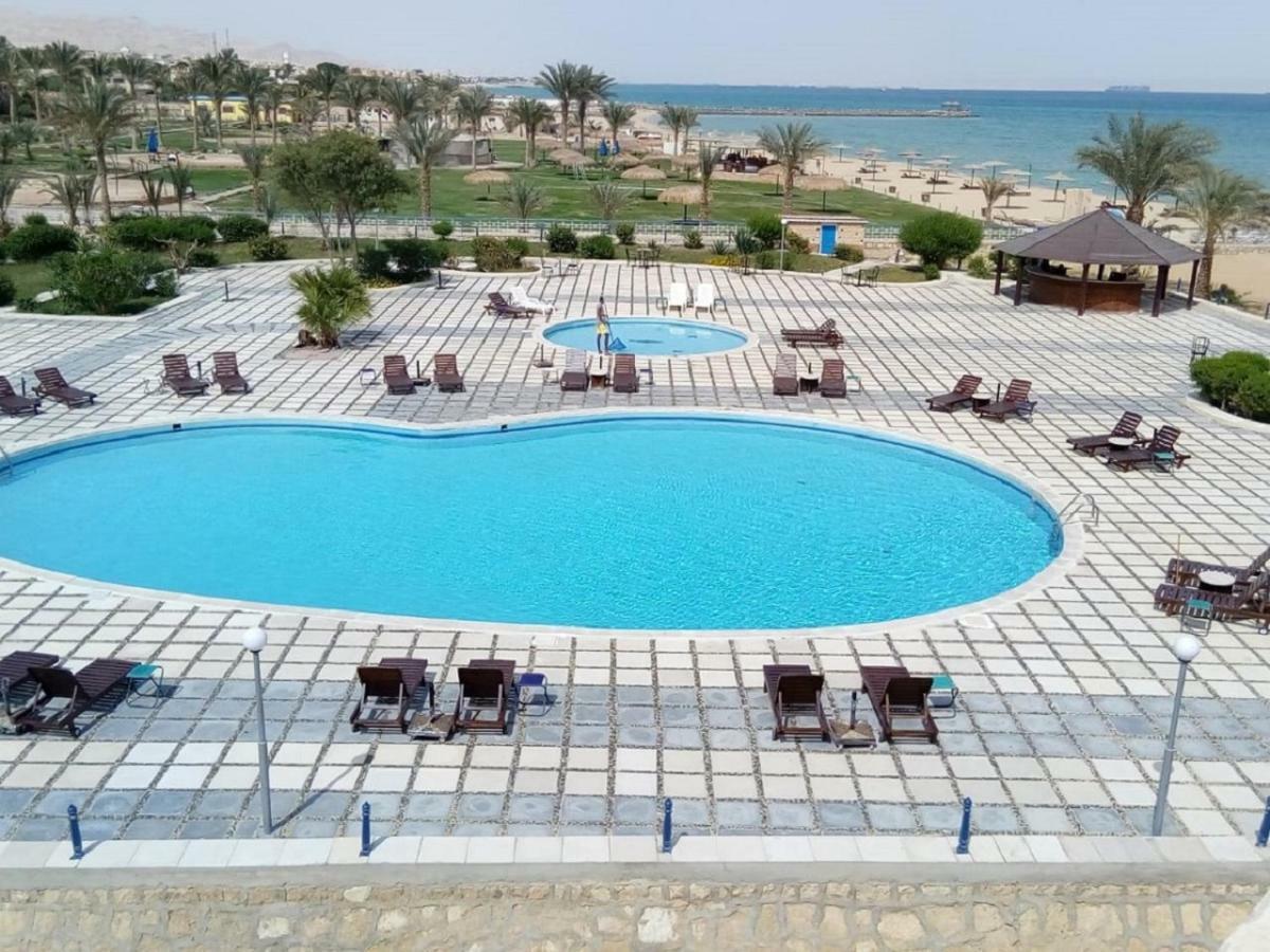 עיין סוחנה Amigo El-Sokhna Hotel מראה חיצוני תמונה